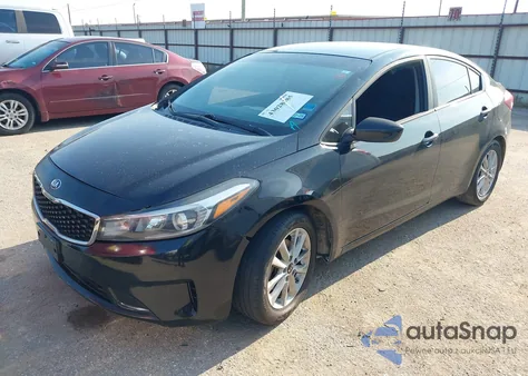 2017 Kia Forte S z USA, uszkodzony, nr VIN 3KPFL4A79HE028466